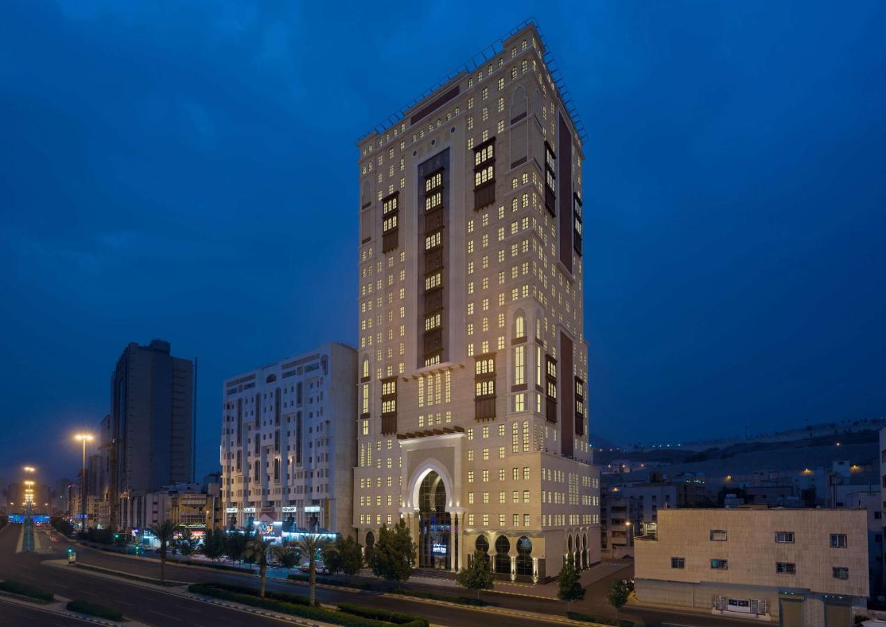 Park Inn By Radisson Makkah Aziziyah Mekka Eksteriør billede The hotel in 2015
