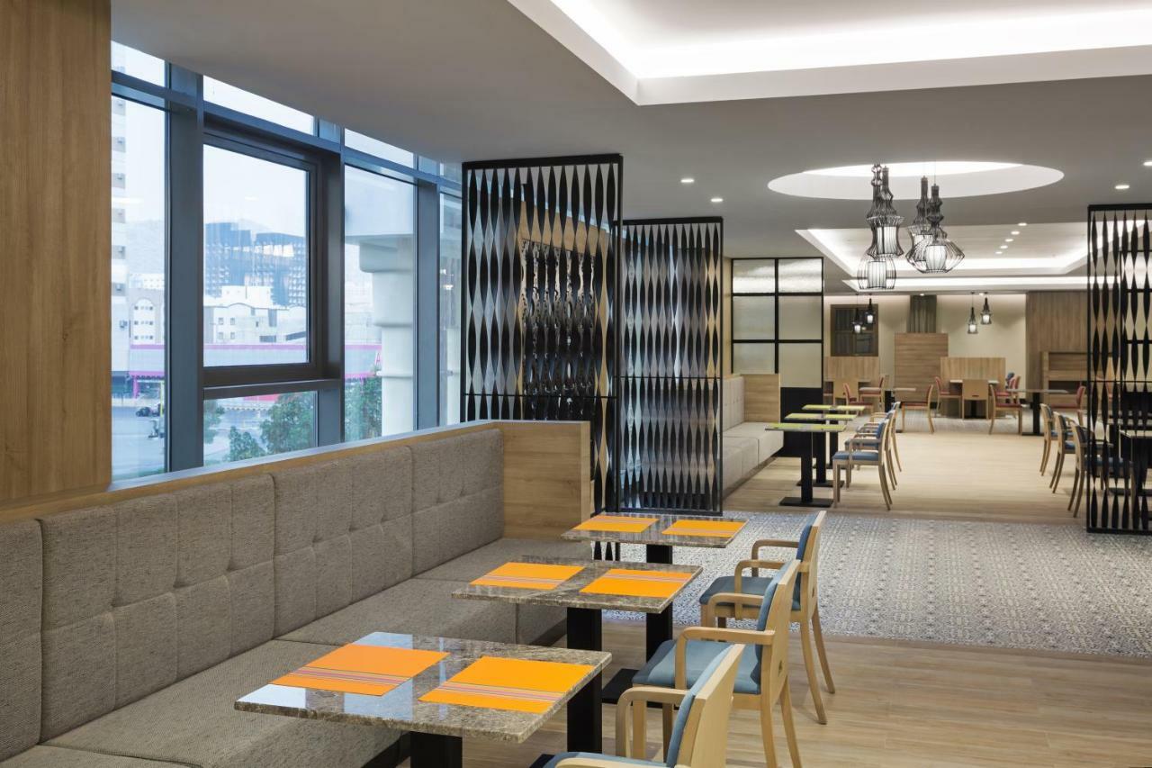 Park Inn By Radisson Makkah Aziziyah Mekka Eksteriør billede Interior of the hotel